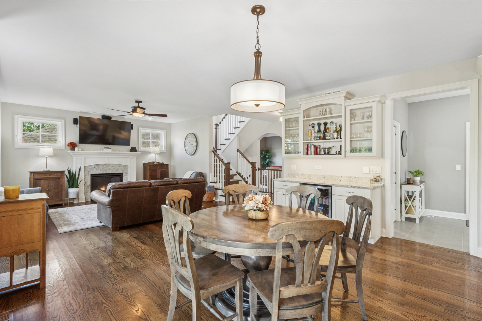 1409 E Harrison Avenue, Wheaton, IL 60187