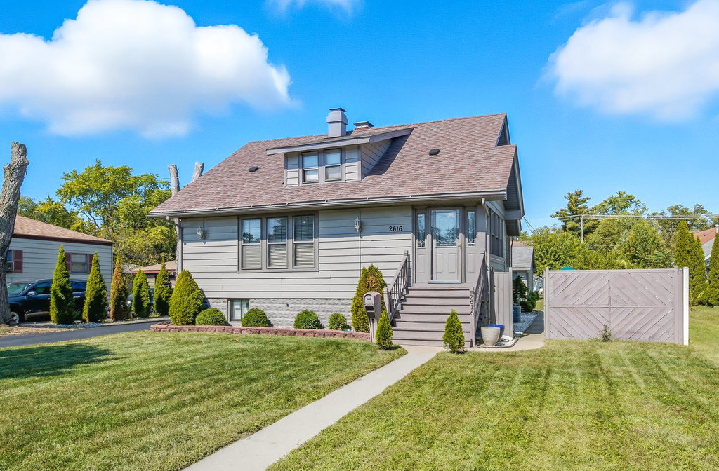 2616 Ridge Road, Lansing, IL 60438