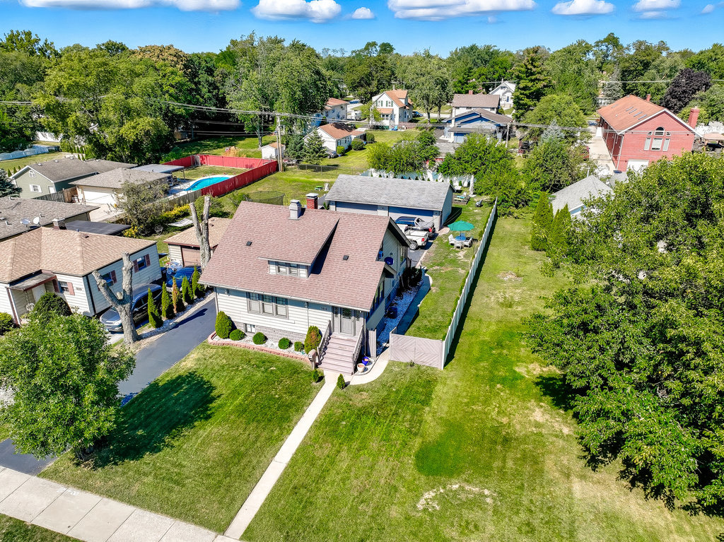 2616 Ridge Road, Lansing, IL 60438