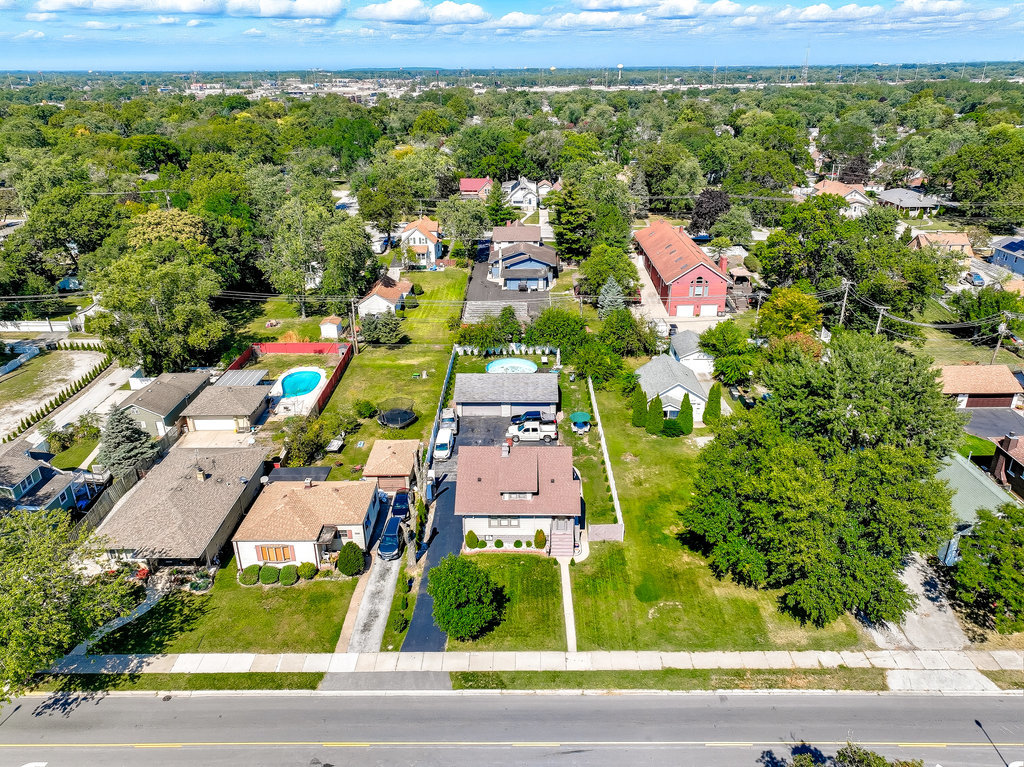 2616 Ridge Road, Lansing, IL 60438