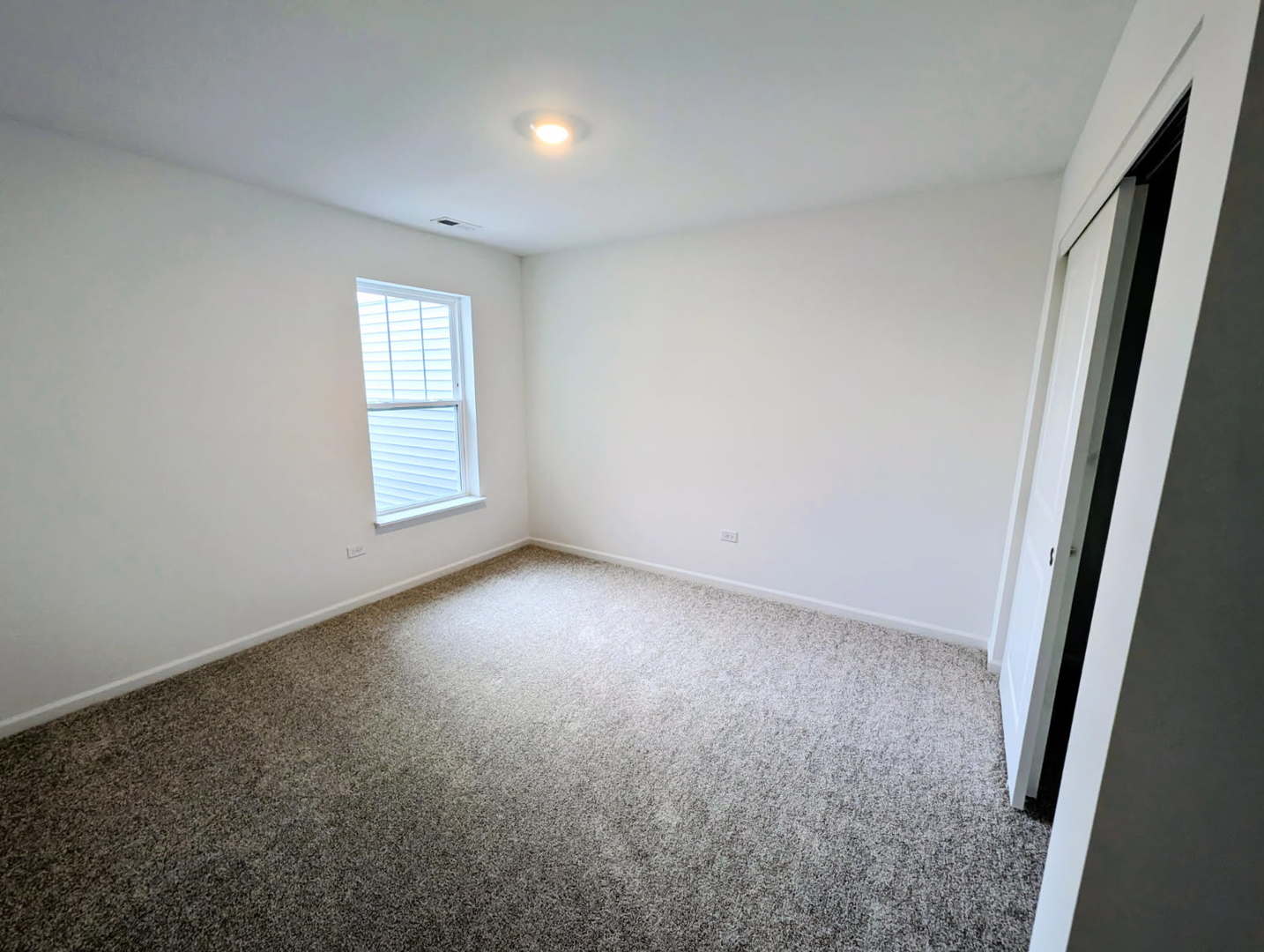 102 Henderson Street, Oswego, IL 60543