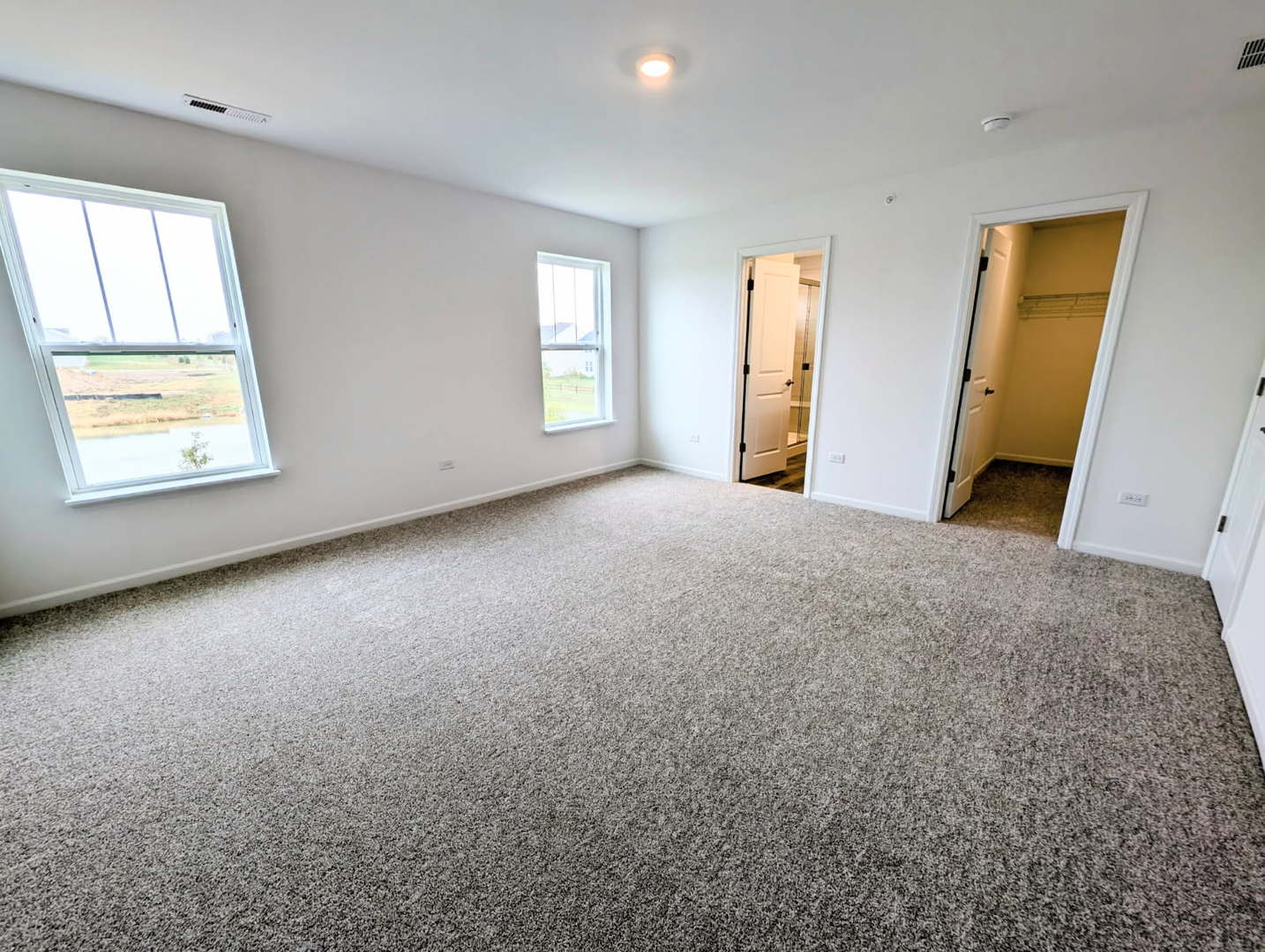 102 Henderson Street, Oswego, IL 60543
