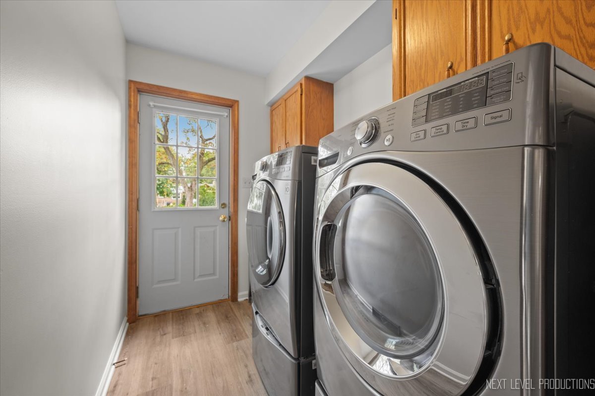 1015 S 6th Street, St. Charles, IL 60174