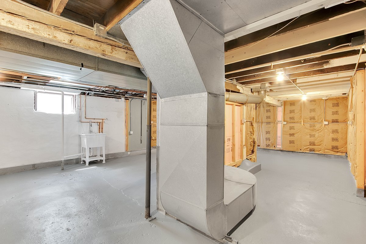 311 N Kinzie Street, Thornton, IL 60476