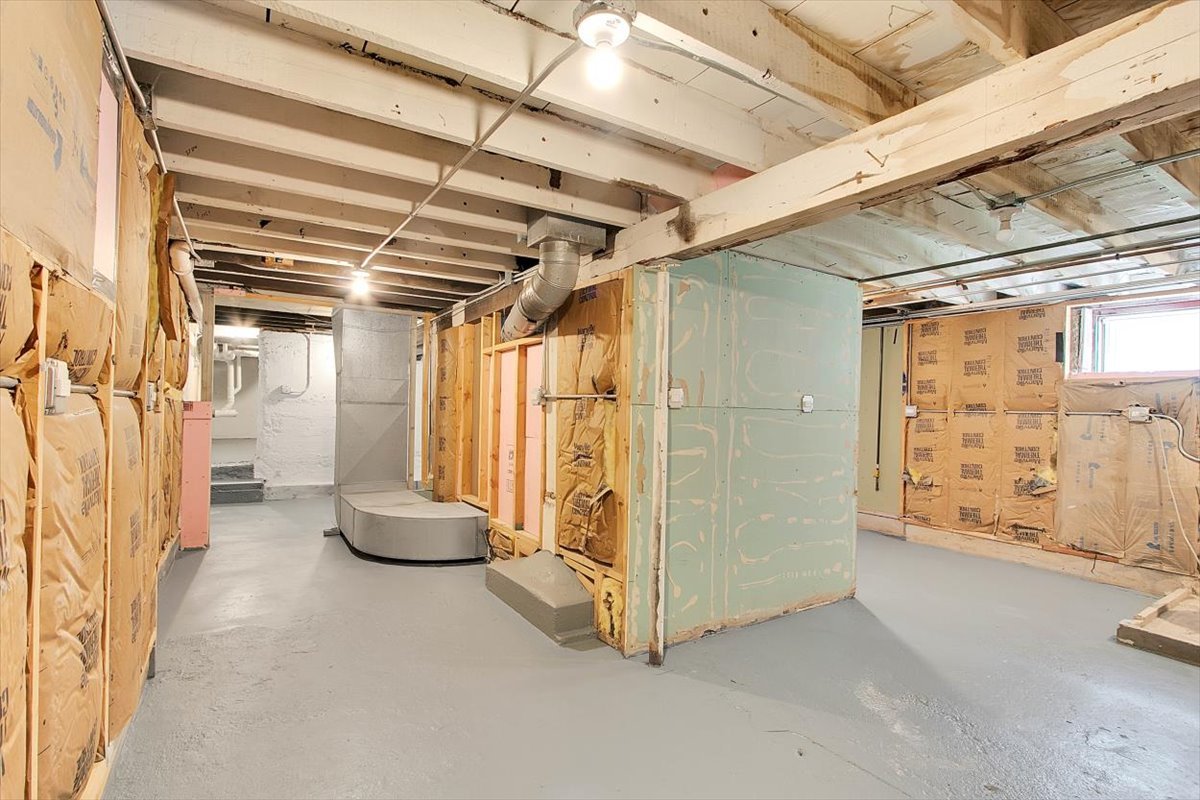 311 N Kinzie Street, Thornton, IL 60476