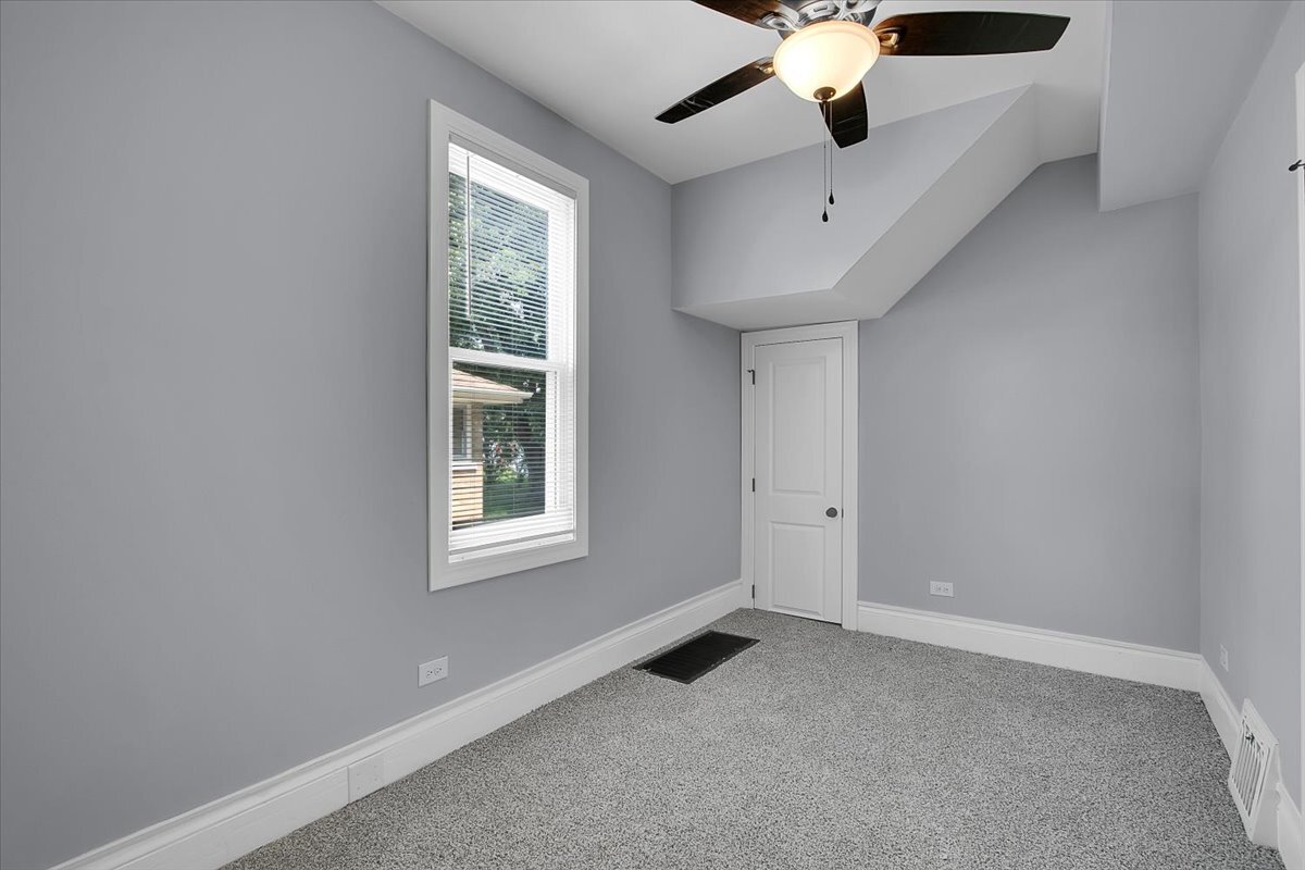 311 N Kinzie Street, Thornton, IL 60476