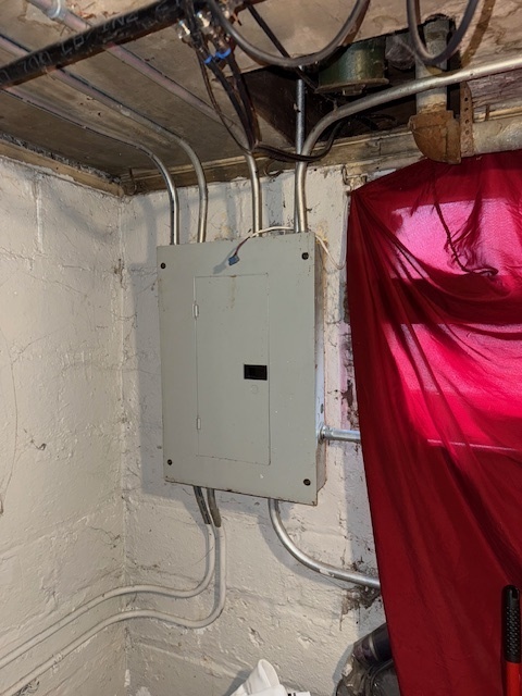 574 S Lasalle Street, Aurora, IL 60505