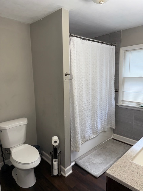 574 S Lasalle Street, Aurora, IL 60505