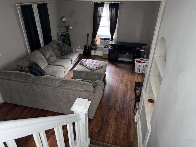 574 S Lasalle Street, Aurora, IL 60505