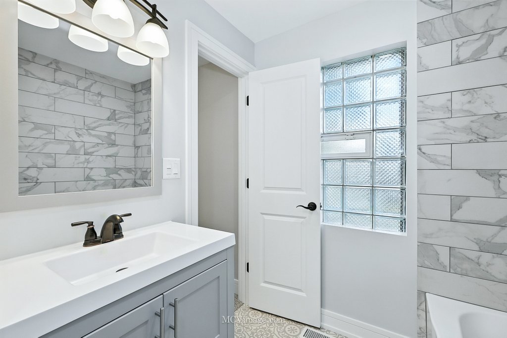 237 E 92nd Street, Chicago, IL 60619