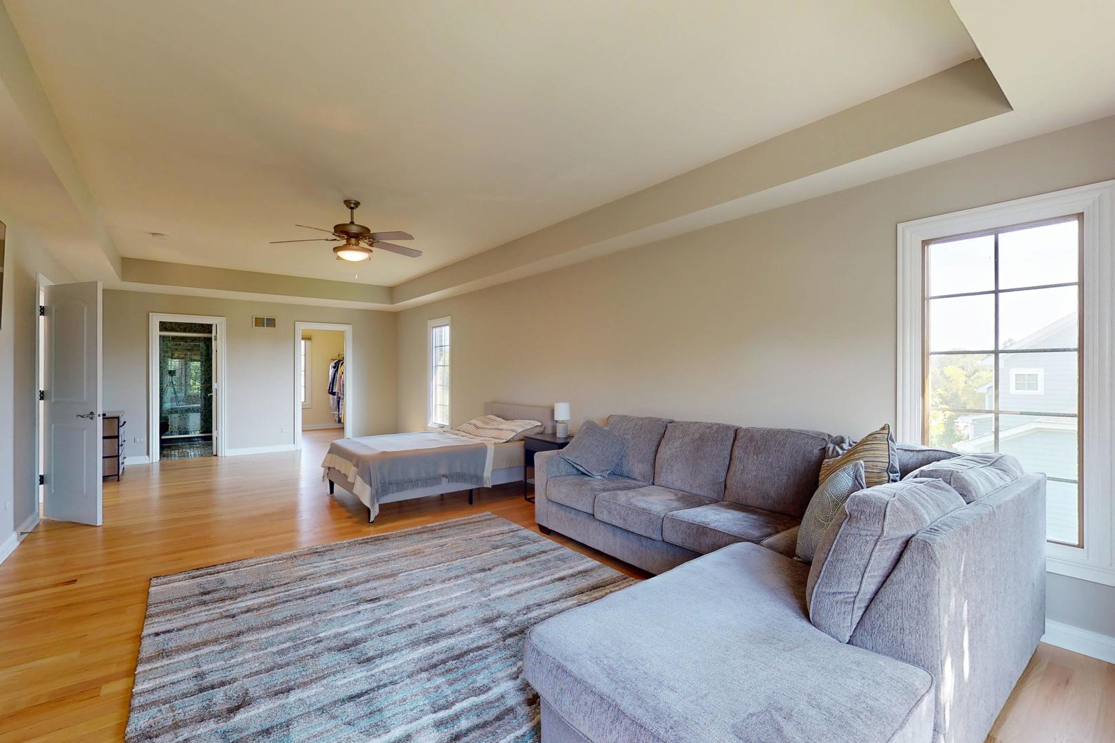 162 Cardinal Drive, Hawthorn Woods, IL 60047