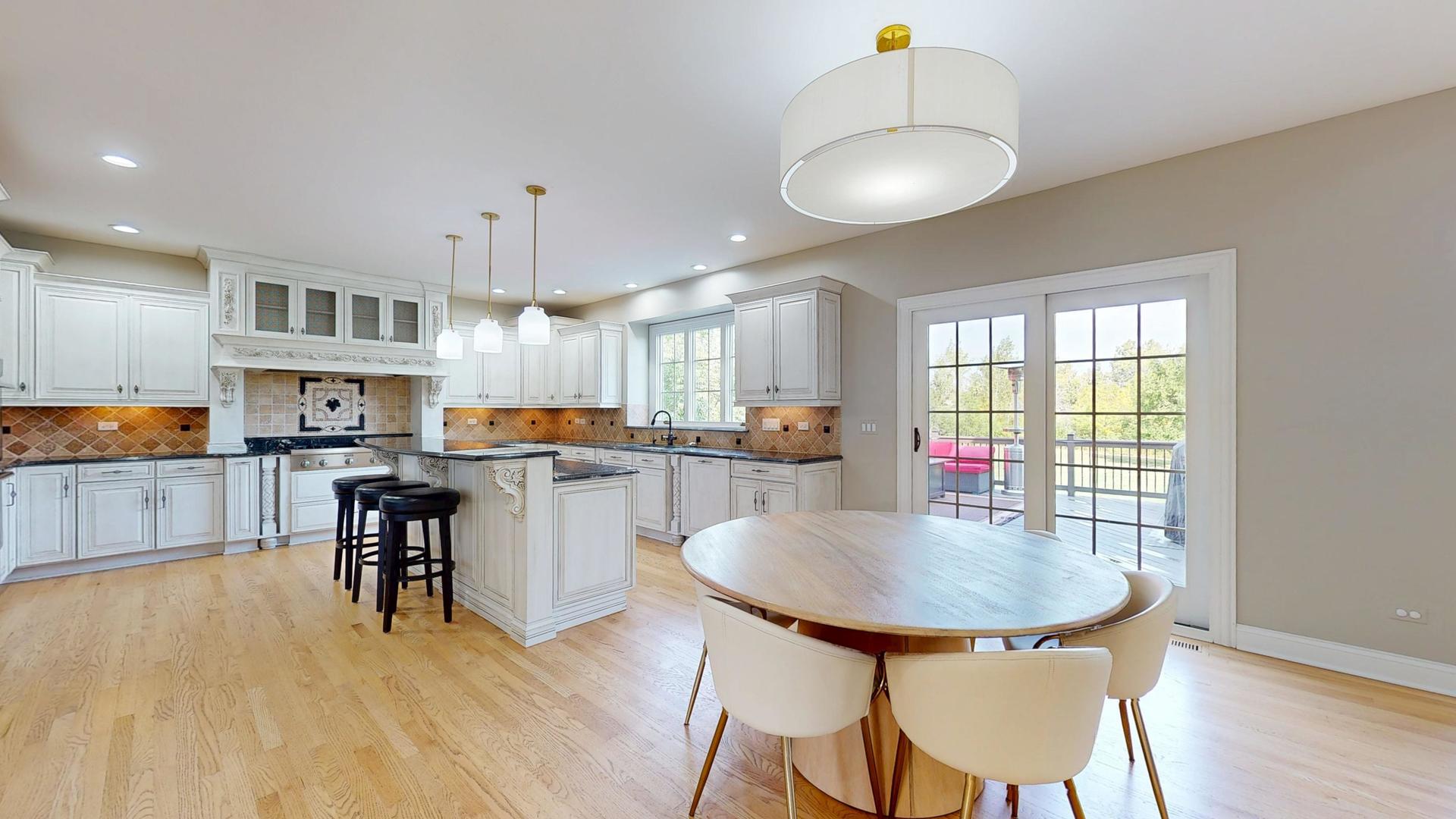 162 Cardinal Drive, Hawthorn Woods, IL 60047