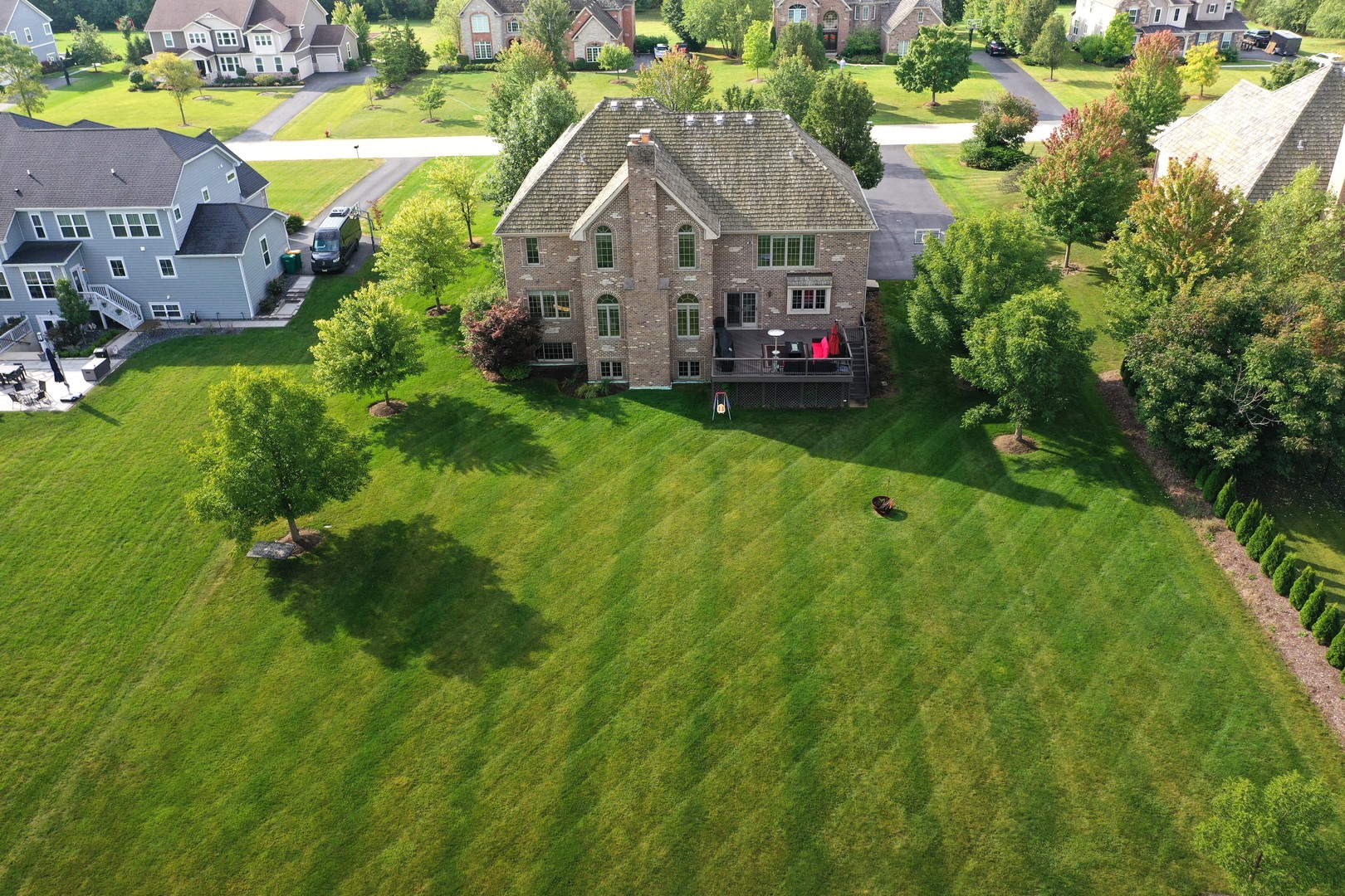 162 Cardinal Drive, Hawthorn Woods, IL 60047