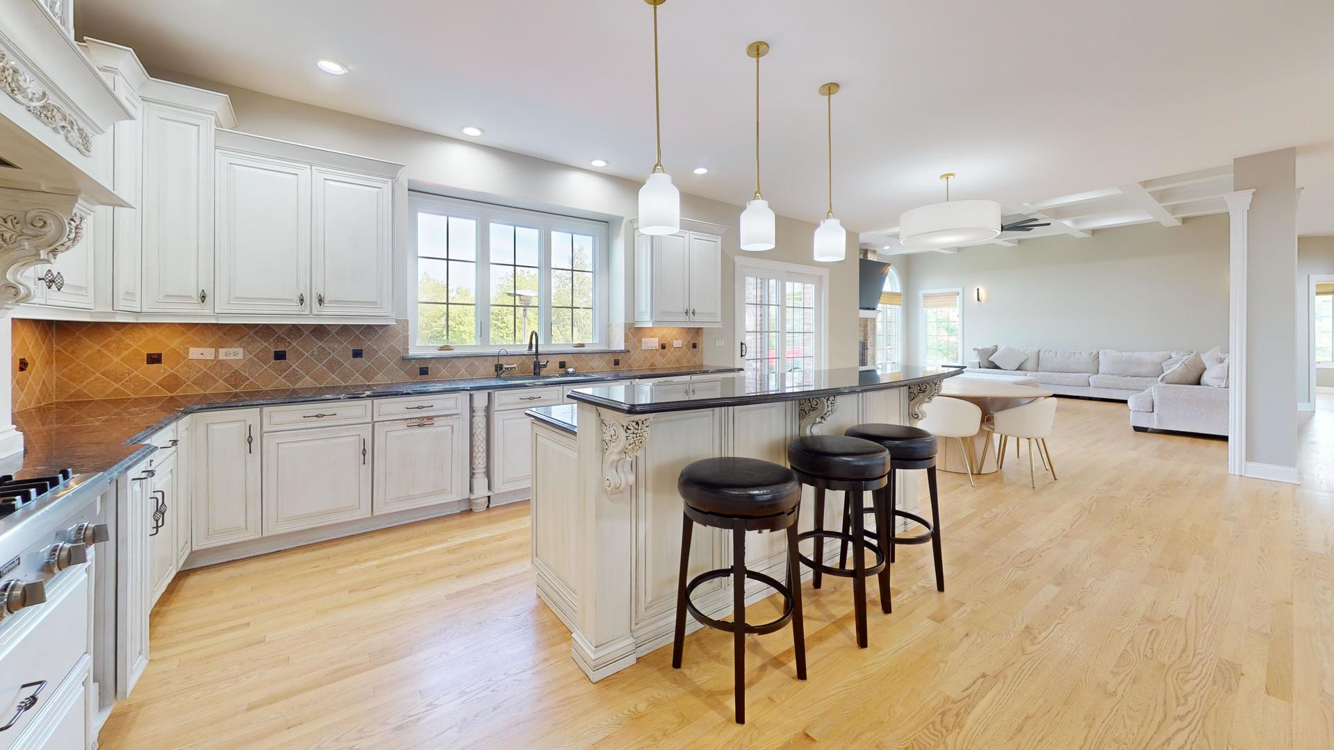 162 Cardinal Drive, Hawthorn Woods, IL 60047