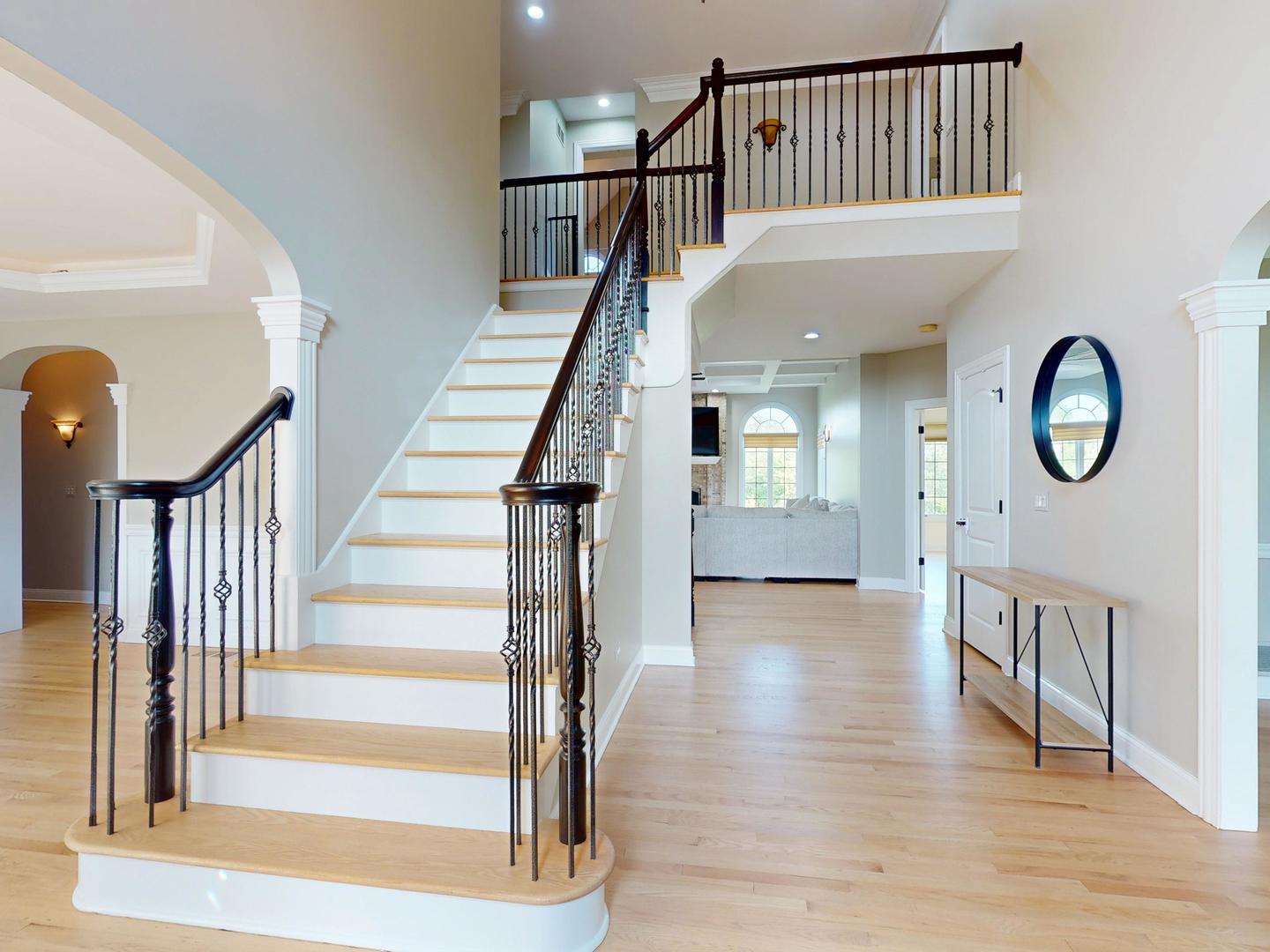 162 Cardinal Drive, Hawthorn Woods, IL 60047