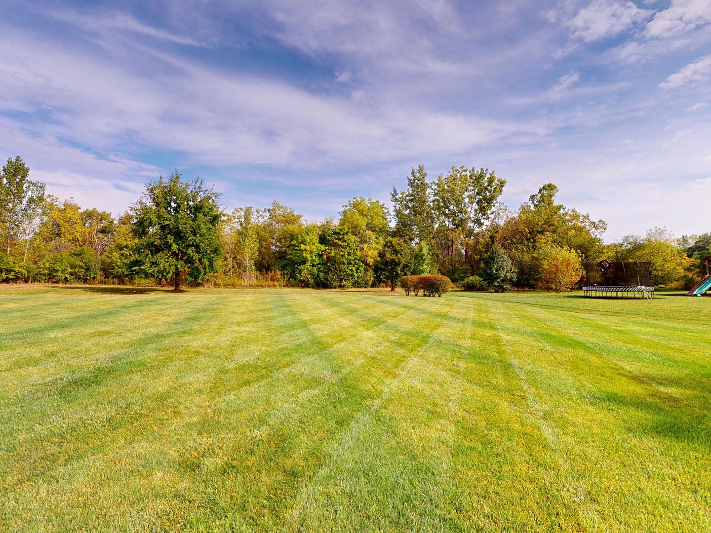 162 Cardinal Drive, Hawthorn Woods, IL 60047