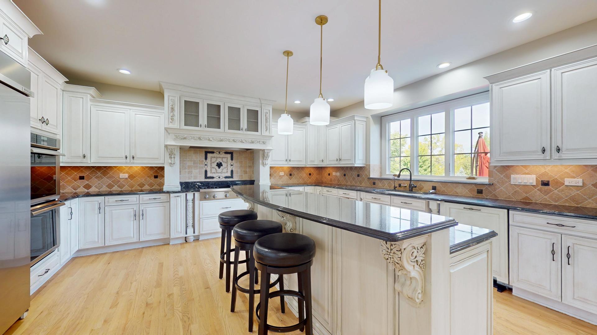 162 Cardinal Drive, Hawthorn Woods, IL 60047