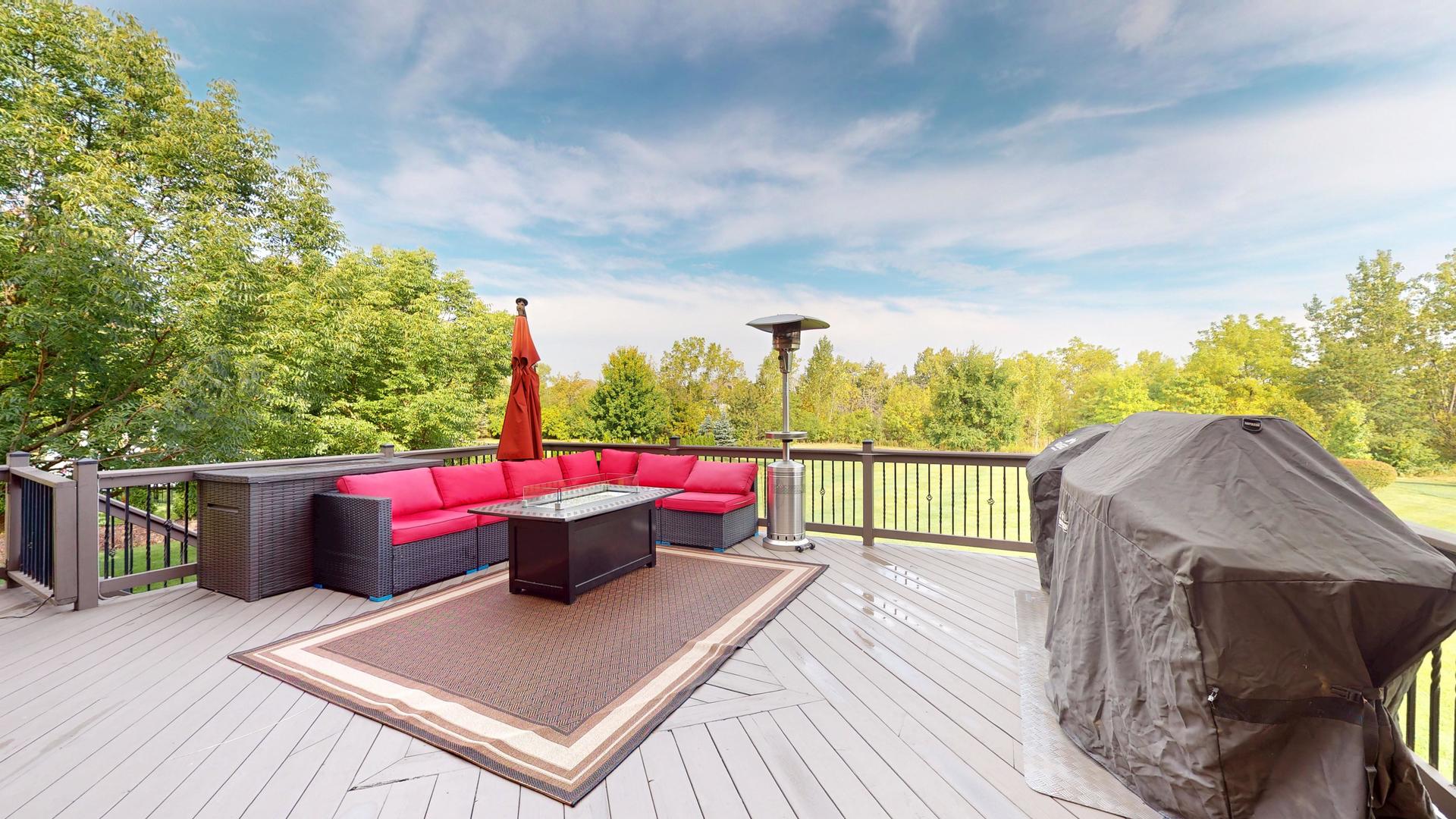 162 Cardinal Drive, Hawthorn Woods, IL 60047