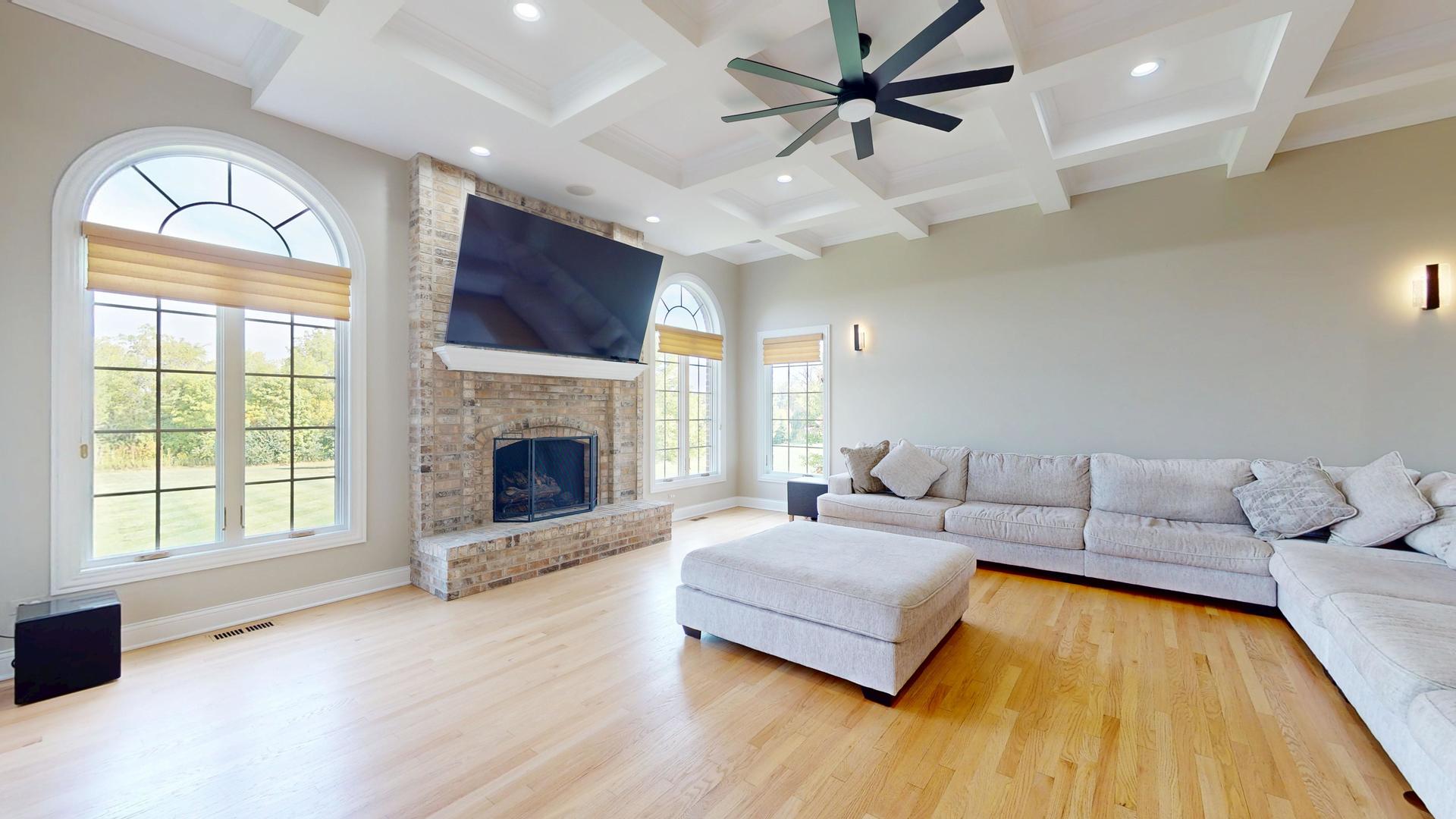 162 Cardinal Drive, Hawthorn Woods, IL 60047