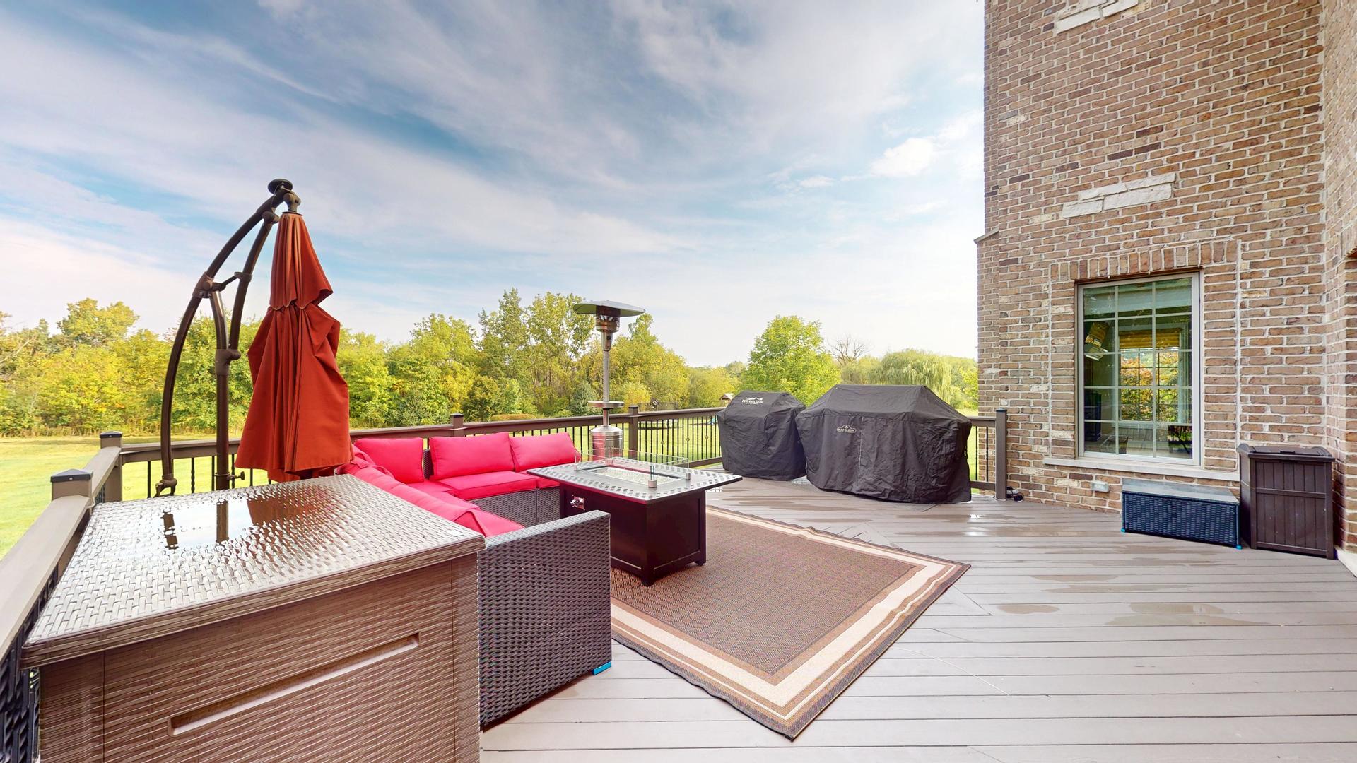 162 Cardinal Drive, Hawthorn Woods, IL 60047