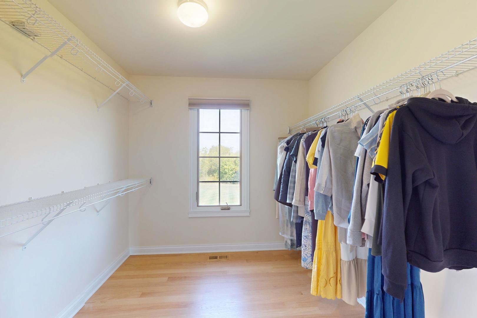 162 Cardinal Drive, Hawthorn Woods, IL 60047