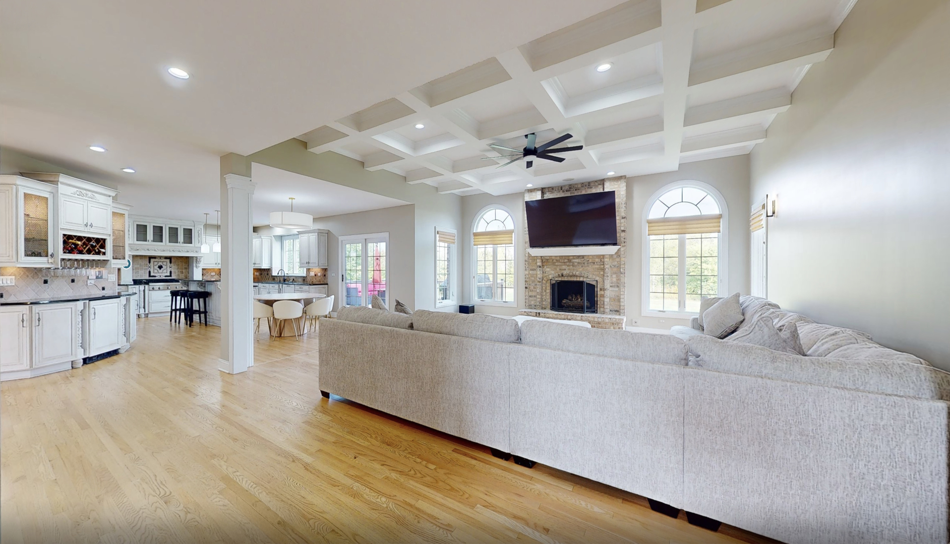 162 Cardinal Drive, Hawthorn Woods, IL 60047