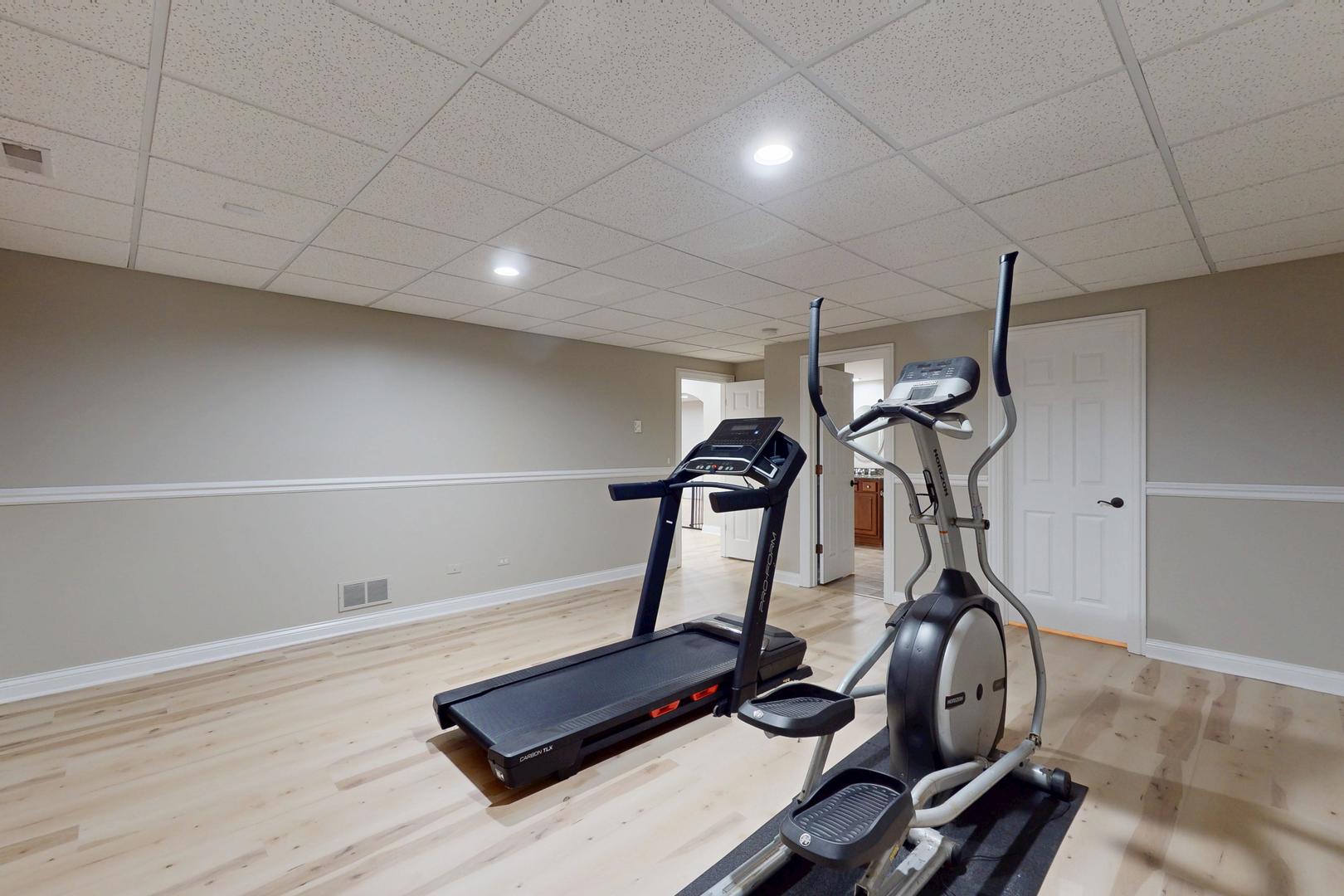 162 Cardinal Drive, Hawthorn Woods, IL 60047