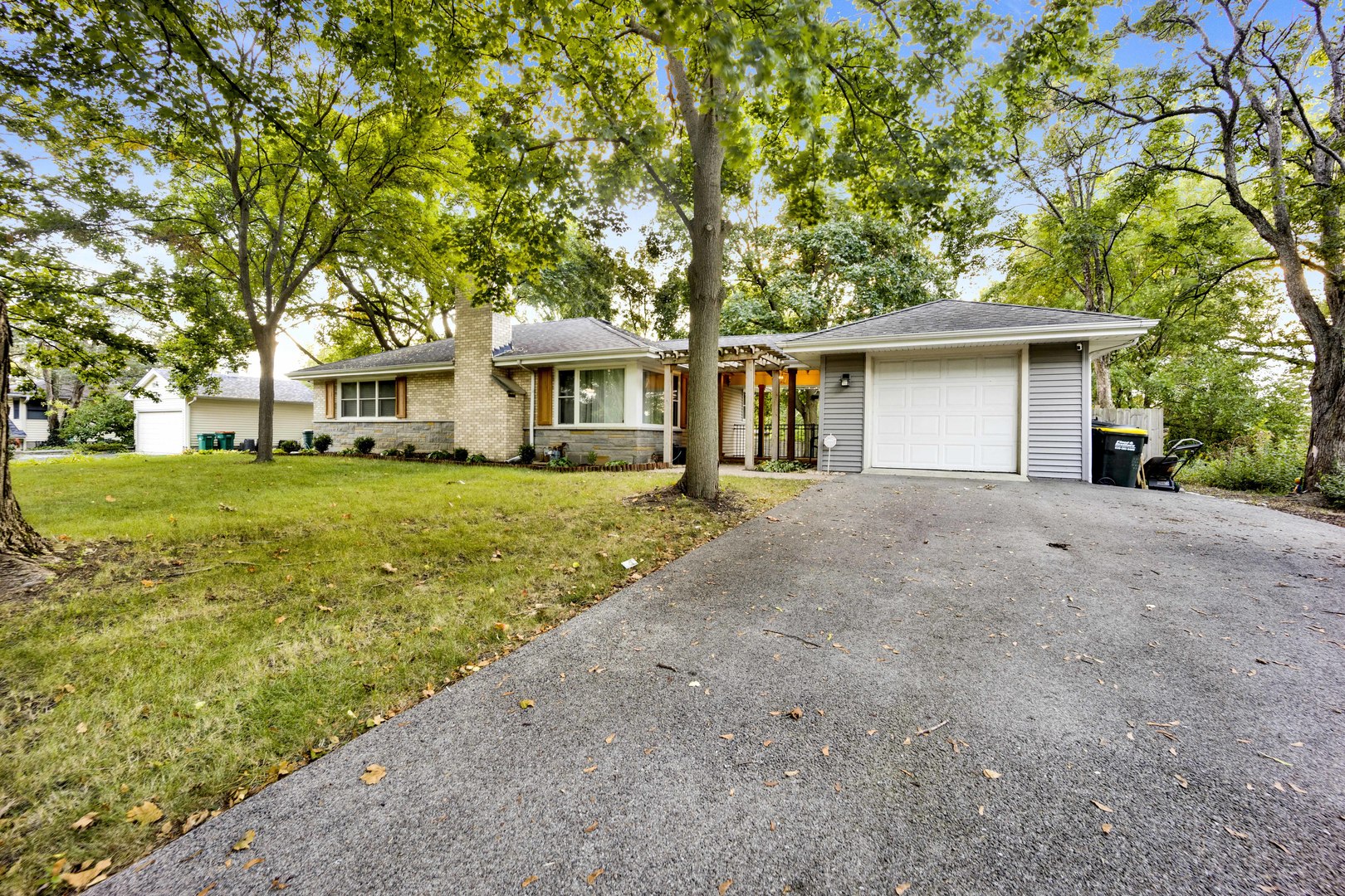 614 Polo Drive, Wheaton, IL 60187