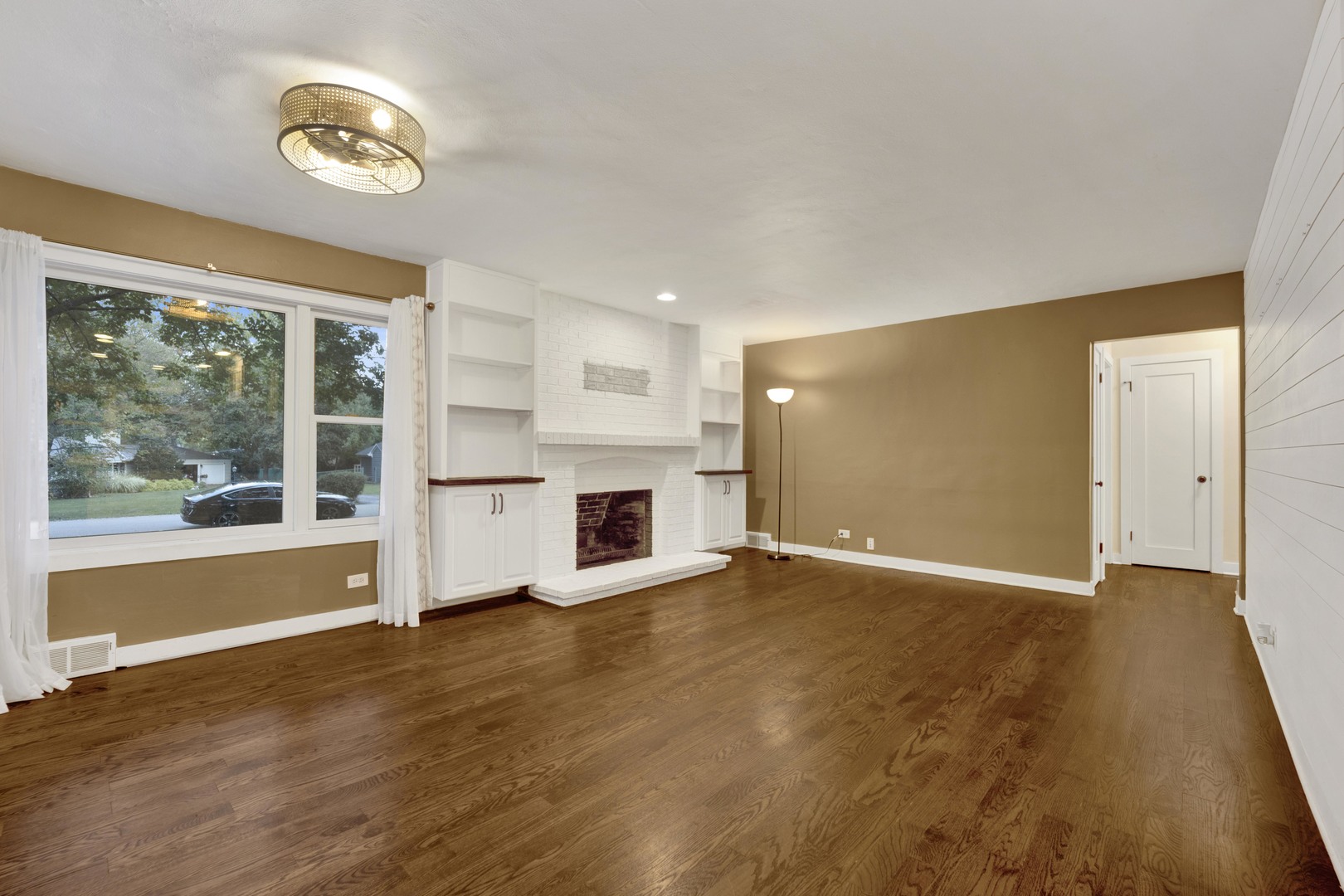 614 Polo Drive, Wheaton, IL 60187