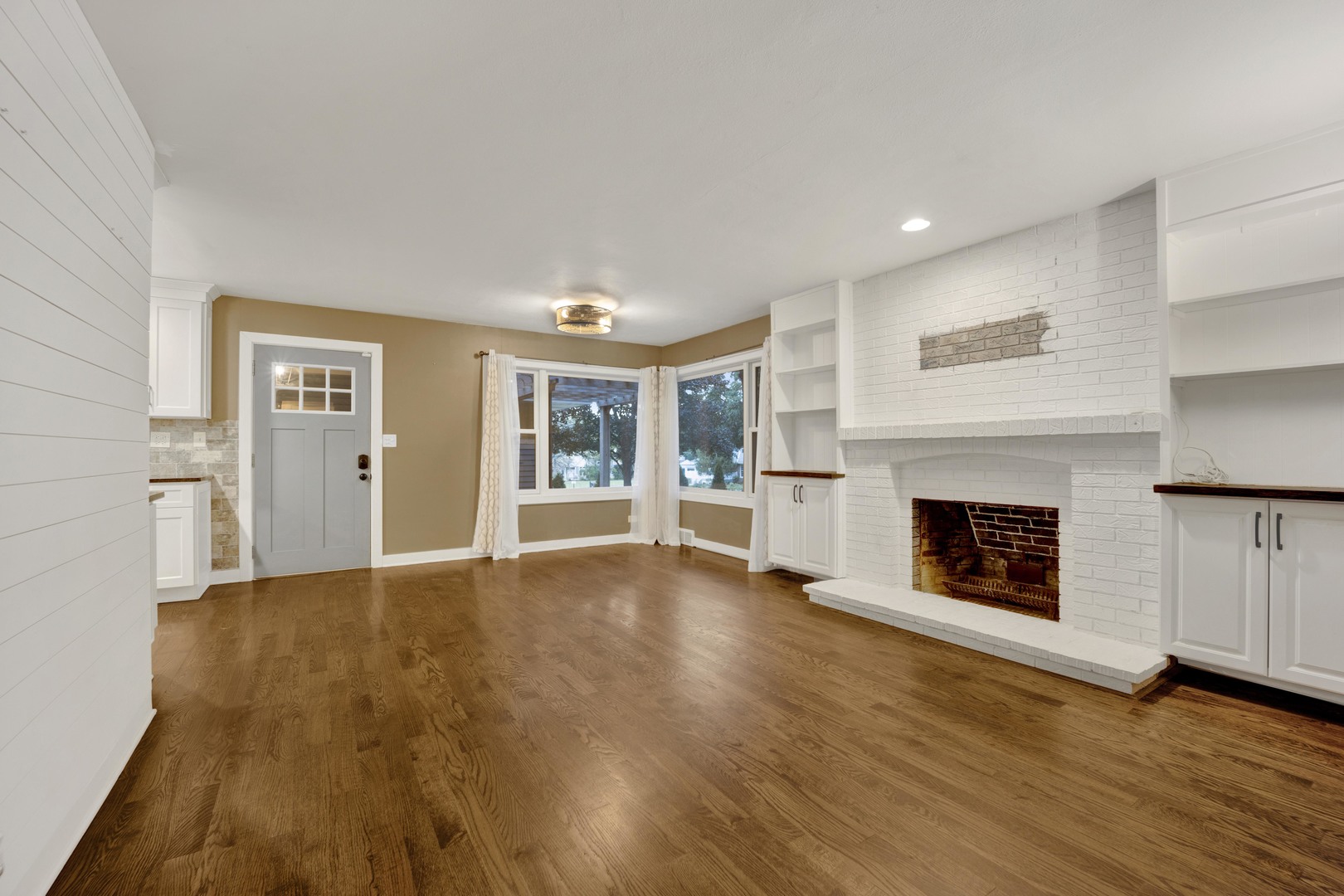 614 Polo Drive, Wheaton, IL 60187