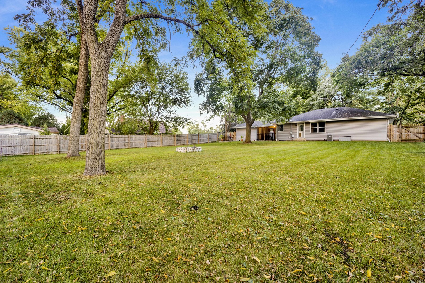 614 Polo Drive, Wheaton, IL 60187