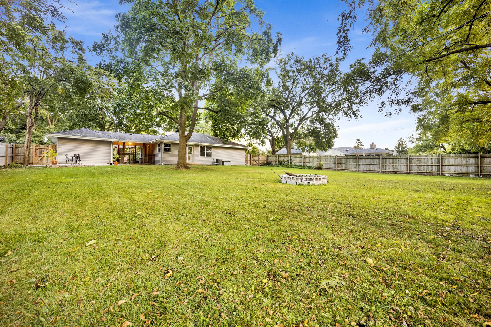 614 Polo Drive, Wheaton, IL 60187