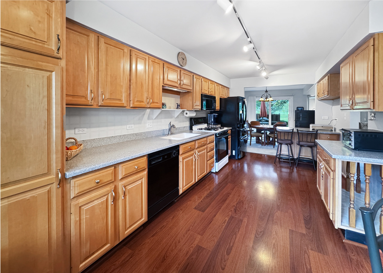 1028 Cumberland Court, Vernon Hills, IL 60061