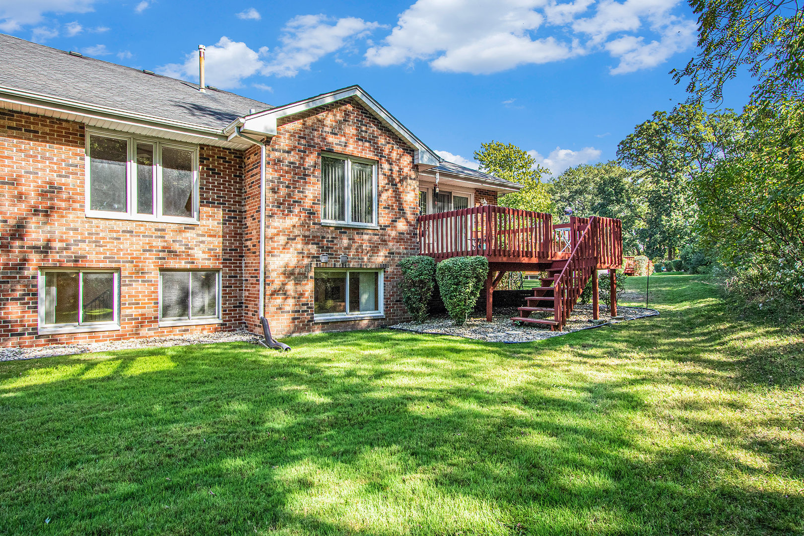 27150 S Fountainview Drive, Crete, IL 60417