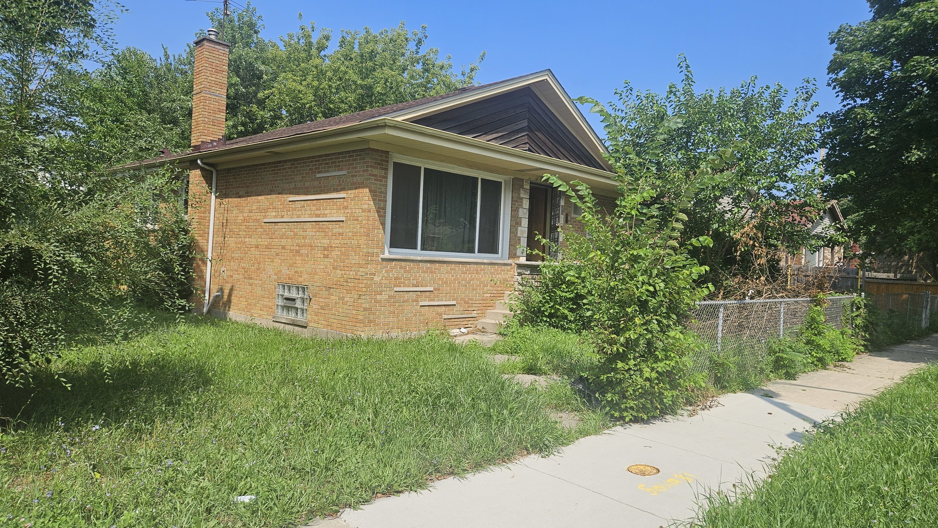 1924 W Marquette Road, Chicago, IL 60636