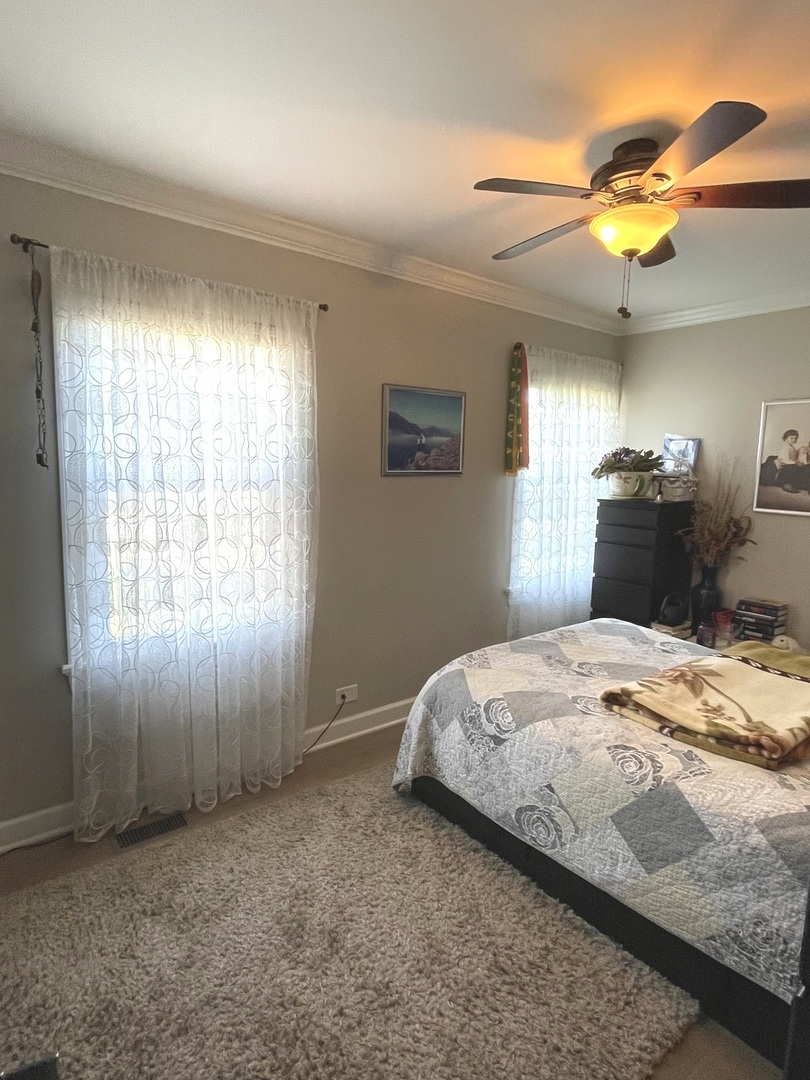 7660 Walnut Avenue, Woodridge, IL 60517