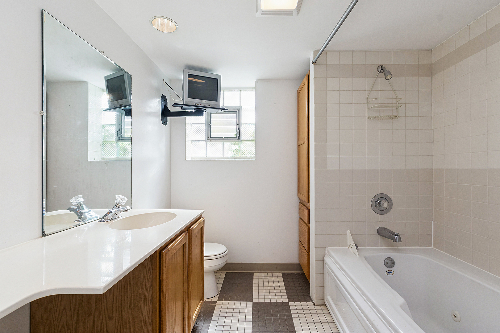 8525 Massasoit Avenue, Burbank, IL 60459