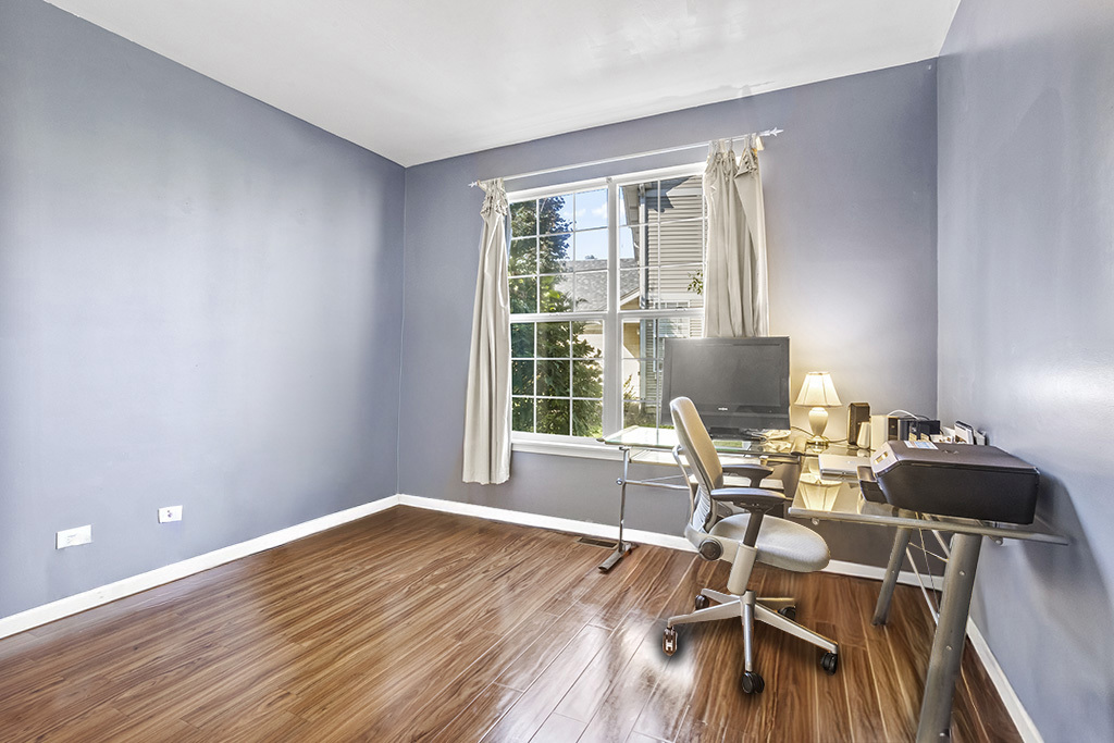 25226 Balmoral Drive, Shorewood, IL 60404