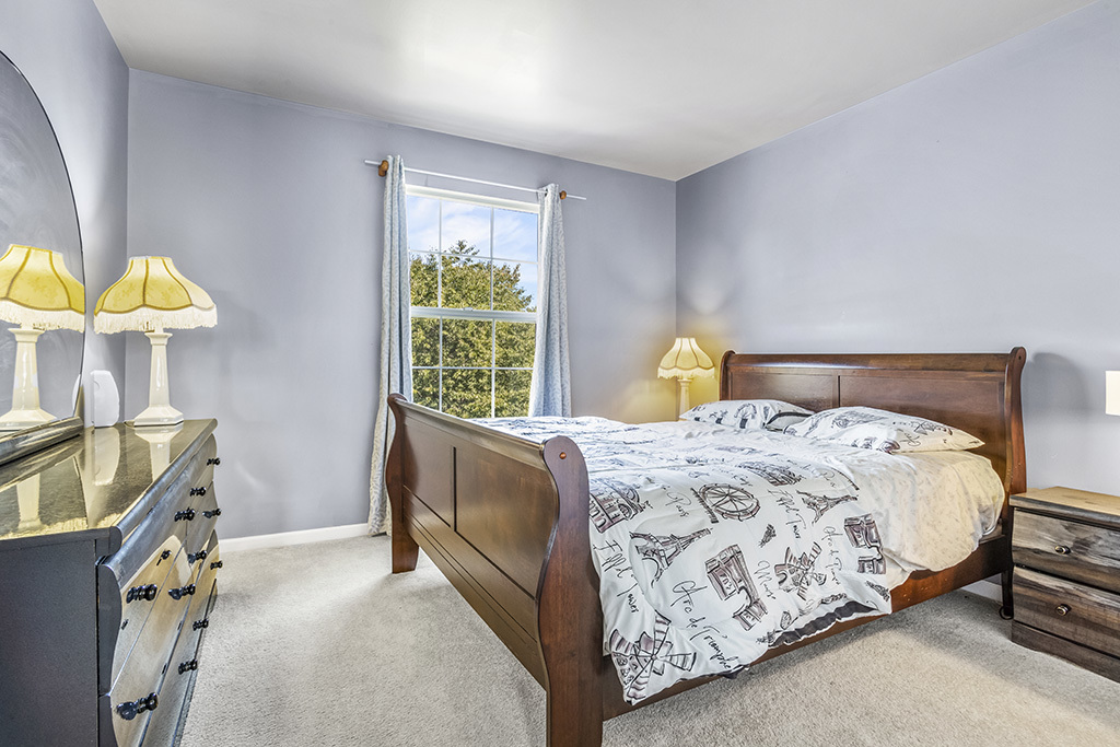 25226 Balmoral Drive, Shorewood, IL 60404