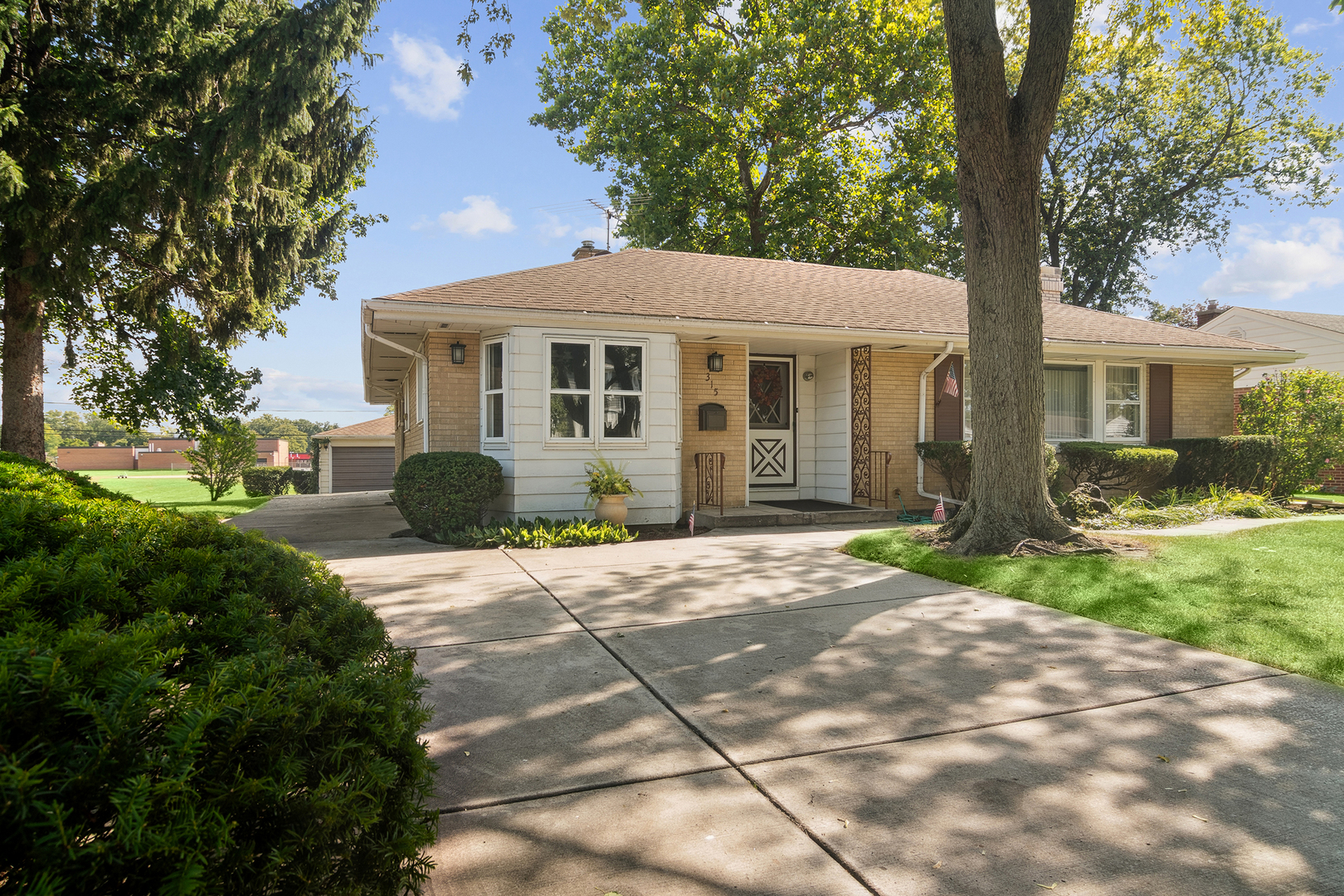 315 S We Go Trail, Mount Prospect, IL 60056