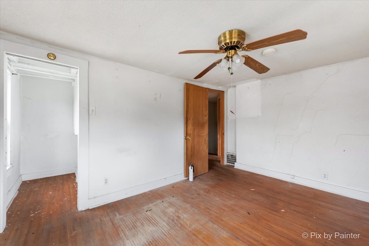 206 W Blackman Street, Harvard, IL 60033