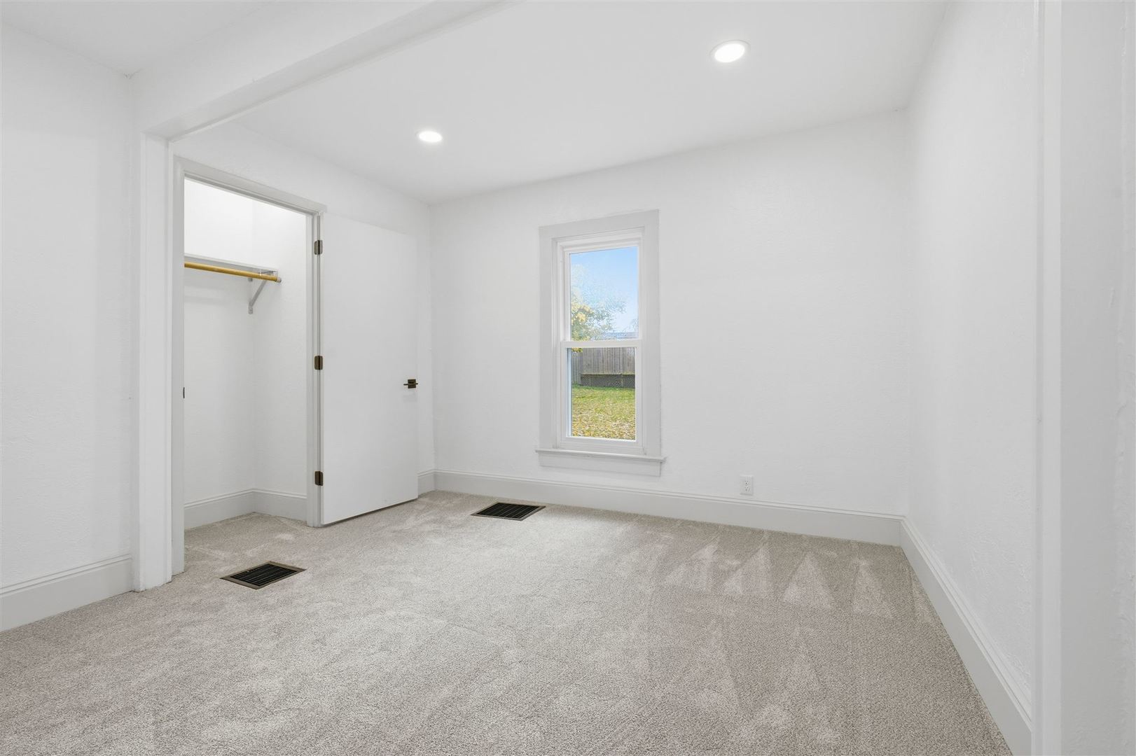 807 N Morris Avenue, Bloomington, IL 61701