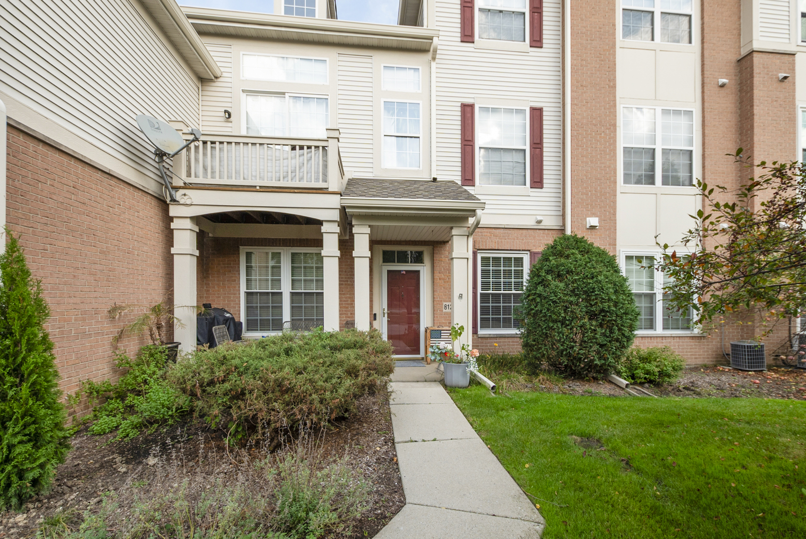 8120 Concord Lane #H, Justice, IL 60458