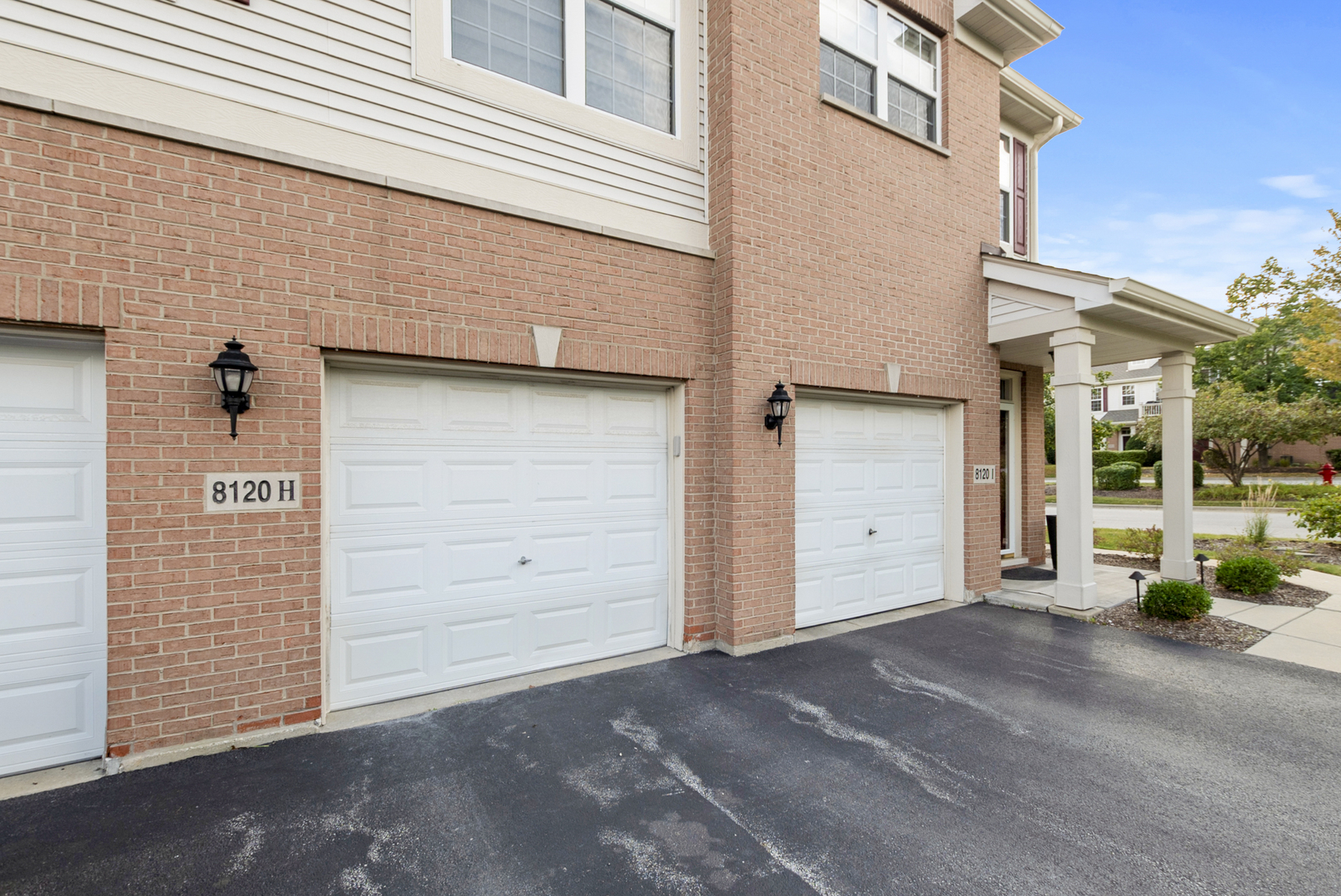 8120 Concord Lane #H, Justice, IL 60458