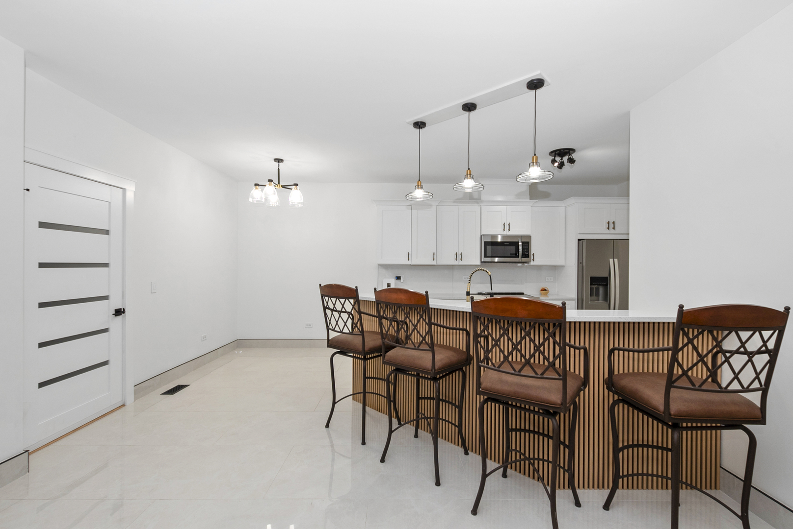 8120 Concord Lane #H, Justice, IL 60458