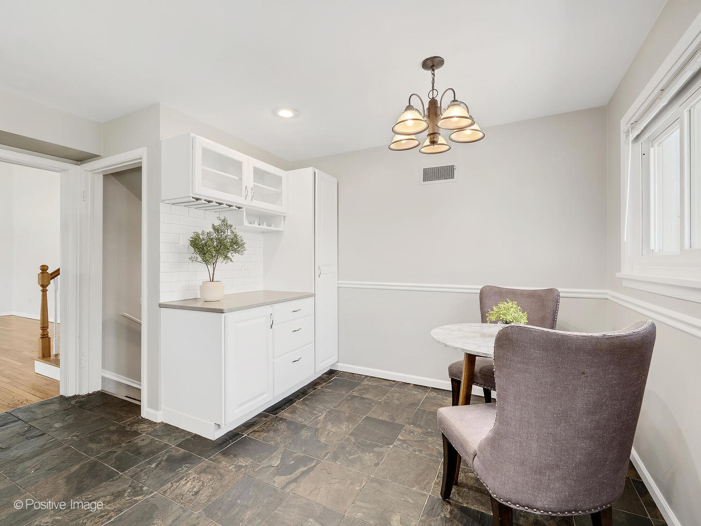 814 S HAWTHORNE Avenue, Elmhurst, IL 60126