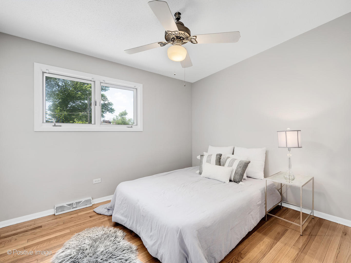 814 S HAWTHORNE Avenue, Elmhurst, IL 60126