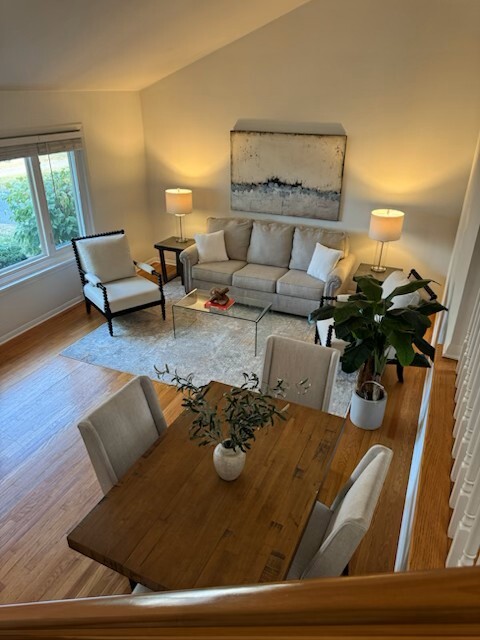 814 S HAWTHORNE Avenue, Elmhurst, IL 60126