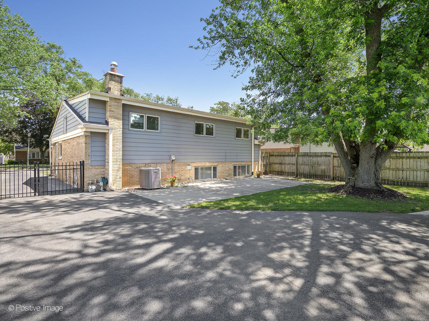 814 S HAWTHORNE Avenue, Elmhurst, IL 60126