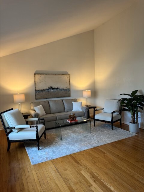 814 S HAWTHORNE Avenue, Elmhurst, IL 60126